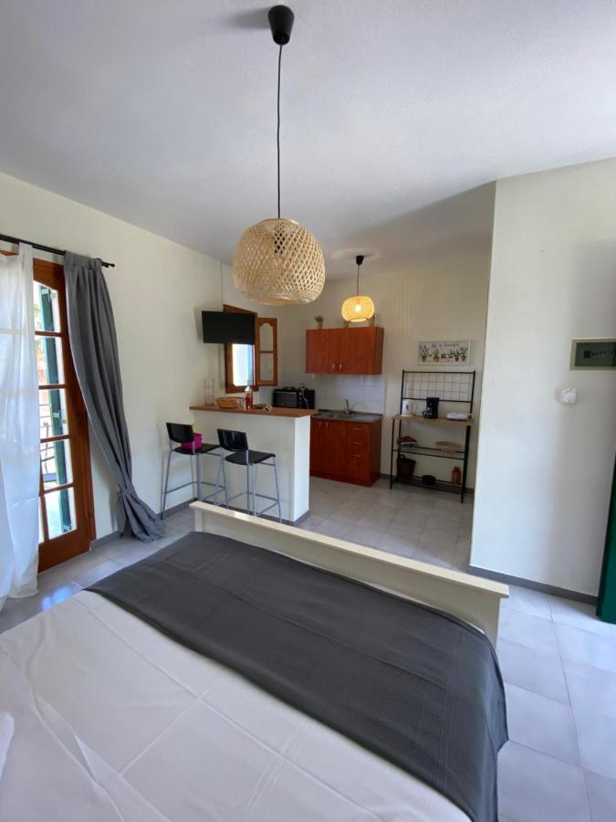 Lemon Tree Apartments B C Argostolion Dış mekan fotoğraf